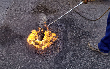 Nibon flat roofing repairs